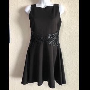 60 Percent OFF NWT Bar III BLK Dress W/Waist Embellished Floral Print M MSRP149